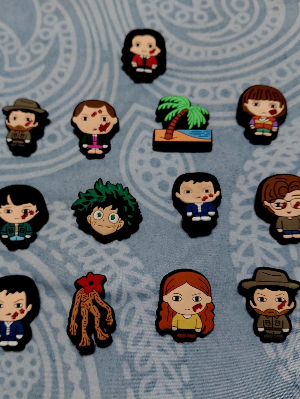 Lot Of 13 STRANGER THINGS Croc Charms - Never Worn